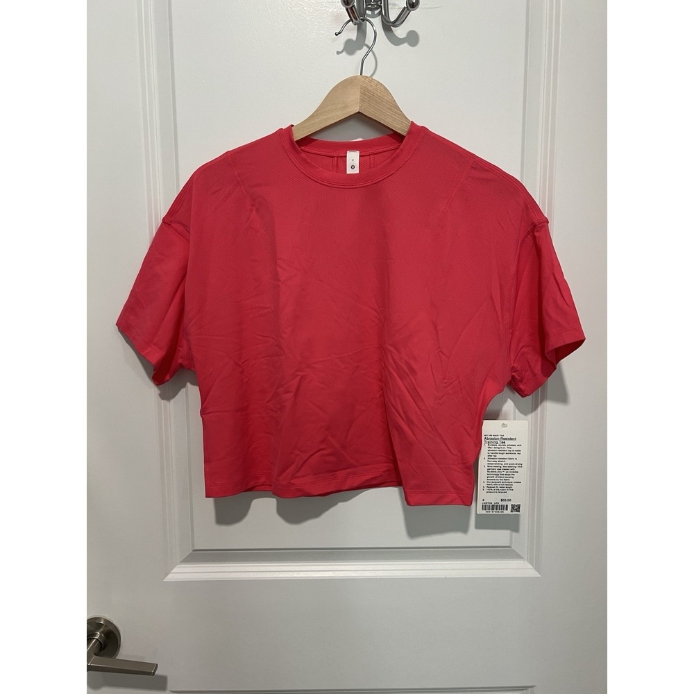 Lululemon Abrasion-Resistant Training Tee Size 4 Lipgloss NWT $68